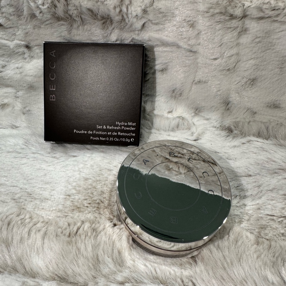 Becca Set and Refresh Powder